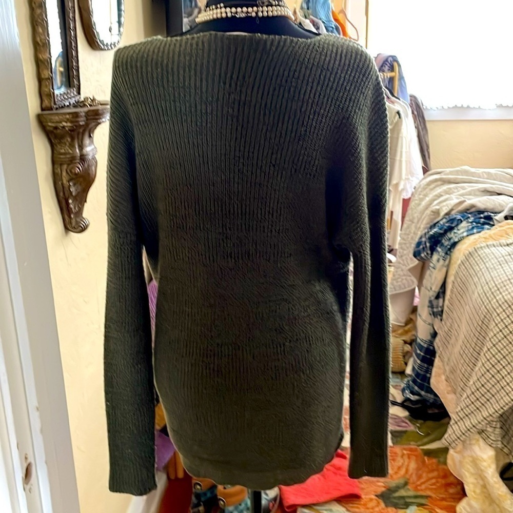 ASTR  Army Green Crisscross Sweater‎ size M - Picture 2 of 5